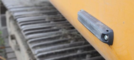 Rugged On-Metal RFID UHF Tag Confidex Survivor 2. Applicazioni industriali, gestione cantieri, logistica e trasporti. Rugged On-Metal Battery Assisted Passive Tag RFID UHF Confidex Survivor BAP