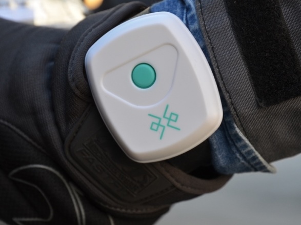 BluEpyc Beacon Wake-Up - wearable Bluetooth Low Energy