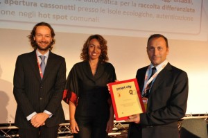 Premio Smart City 2012 a ASMCard Veneria Reale - SMAU Milano Ivano Voghera, Responsabile ICT in ASM Venaria, ritira a SMAU Milano 2012 il Premio Smart City